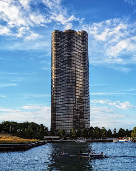 Lake-Pointe-Tower-PXL_20230902_231423634_s.jpg