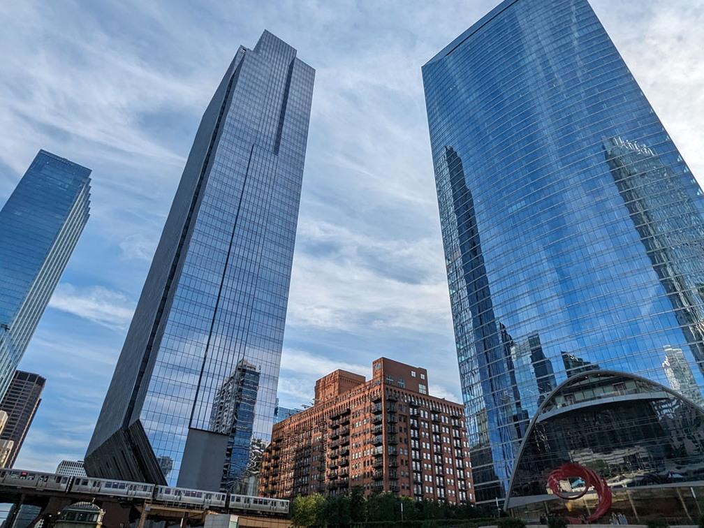 PXL 20230902 221840968