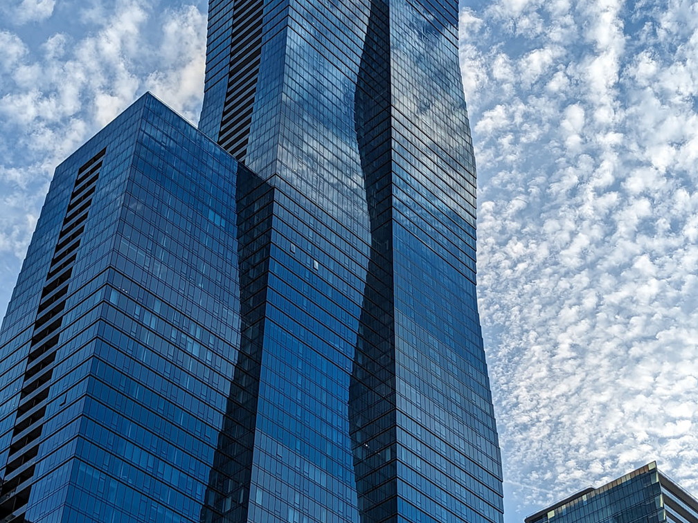 PXL 20230902 232127168