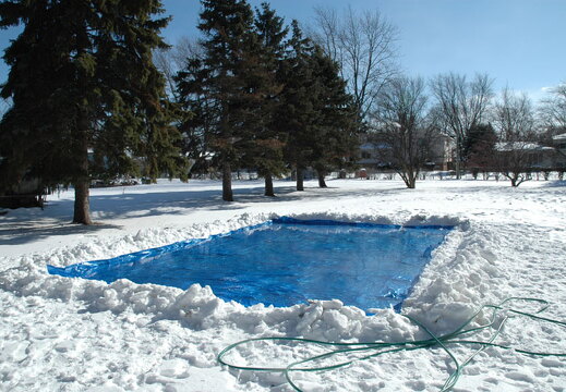 BackyardIceRink1