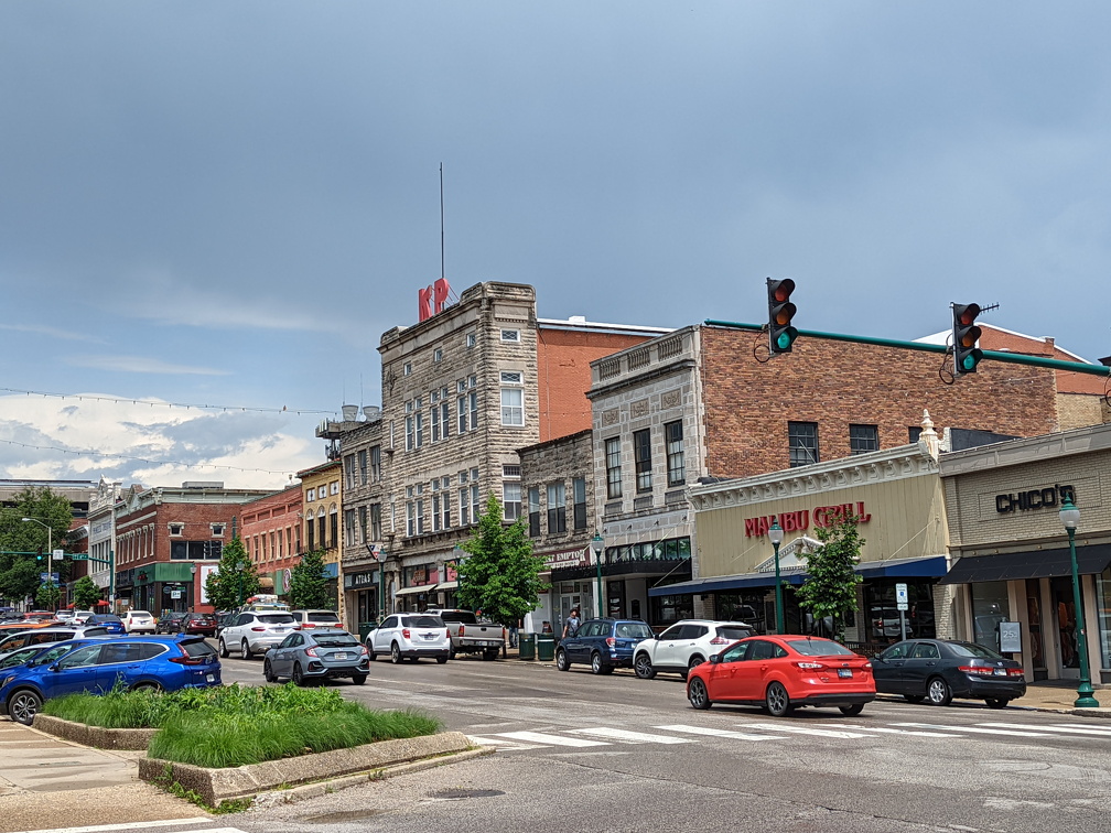 PXL 20220514 180845595