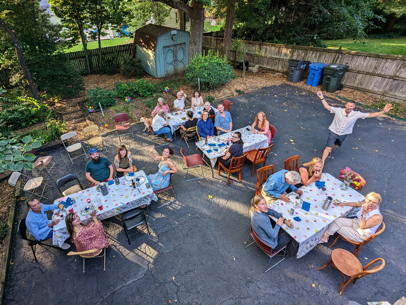 PXL 20230805 233243572 