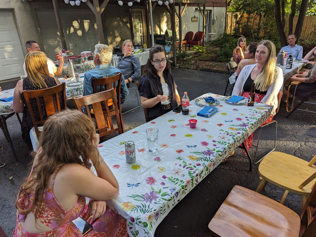 PXL 20230805 234259137