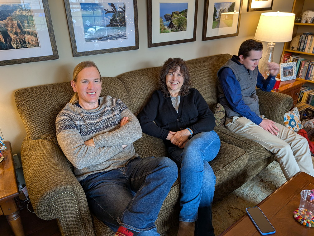 PXL 20241228 181947094