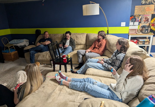 PXL 20241229 022056955-base