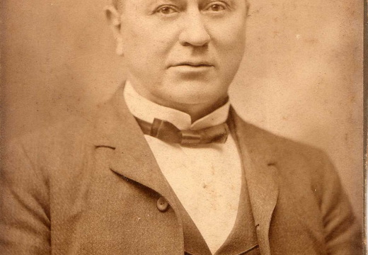 00-Col-Milton-Young-paint