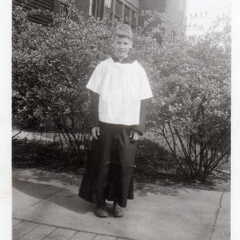 107-Milton-150-altar-boy162