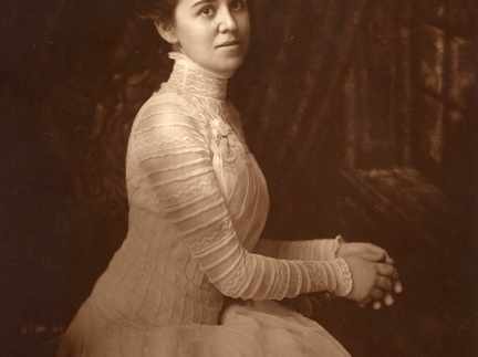 17-Alice-Young-paint