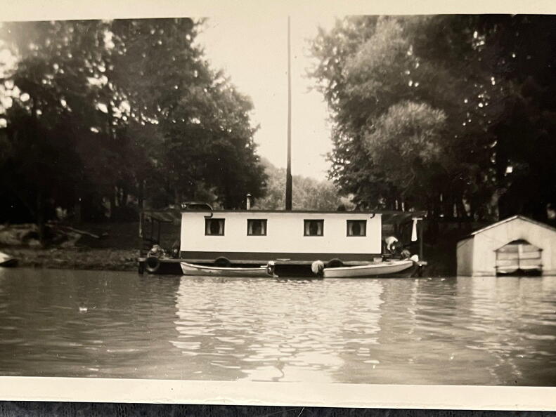 29b-Big-Mu-Houseboat