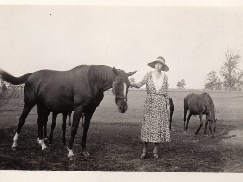 37-Lucy-with-horse785