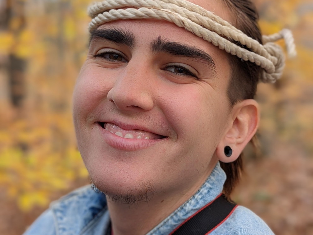 PXL 20221029 204807799.PORTRAIT-2