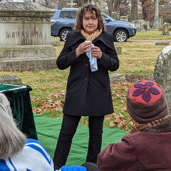 PXL 20221128 164849272.PORTRAIT