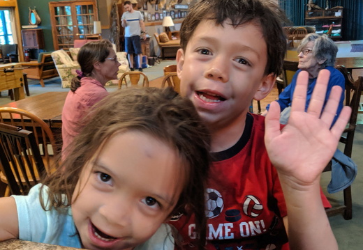 00000PORTRAIT-00000-BURST20190809193048398