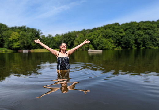 PXL 20220813 164603520 