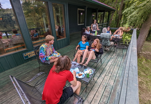 PXL 20220813 225852263