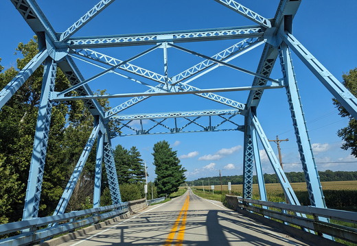 PXL 20230817 211943048