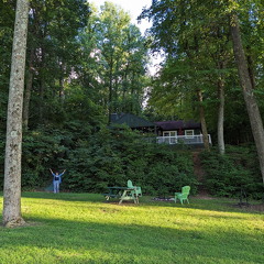 PXL 20230817 233942709