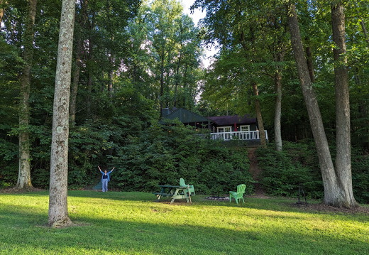 PXL 20230817 233942709