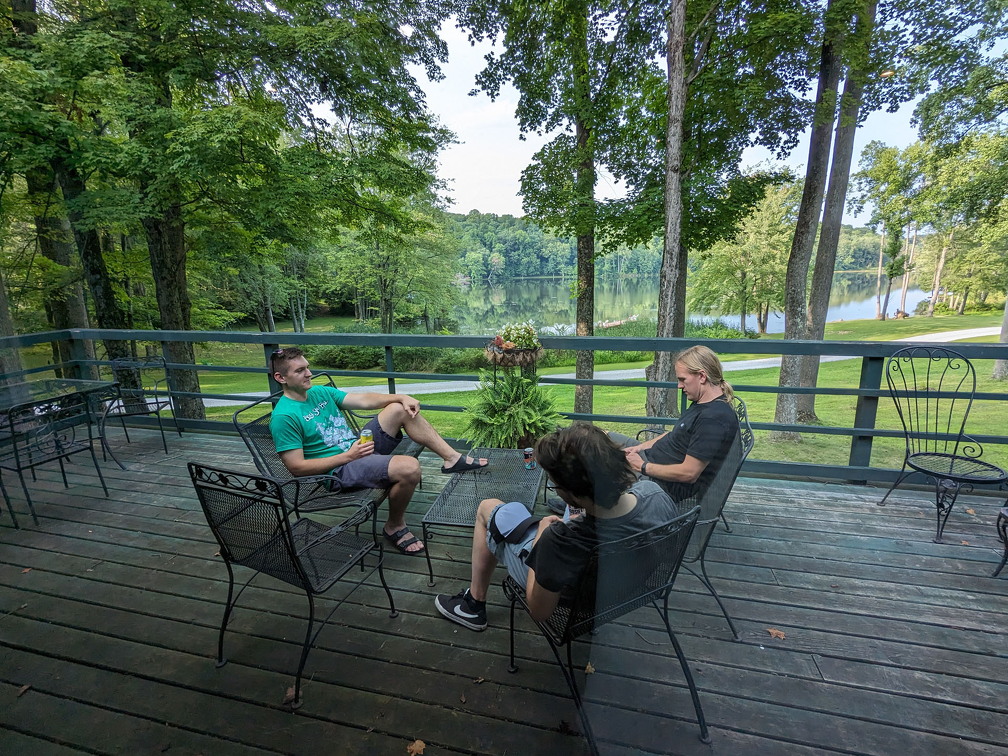 PXL 20230818 224009075