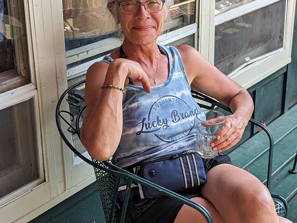 PXL 20230819 211610409