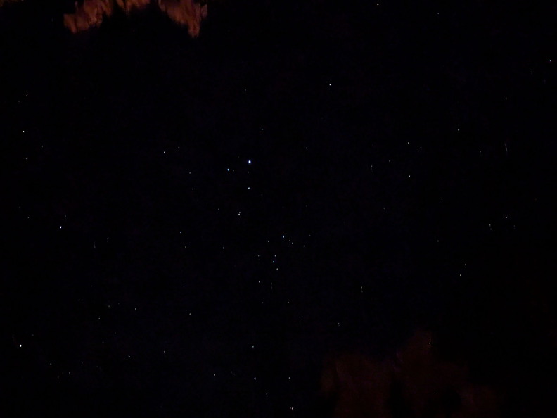 PXL 20230820 022217399.NIGHT