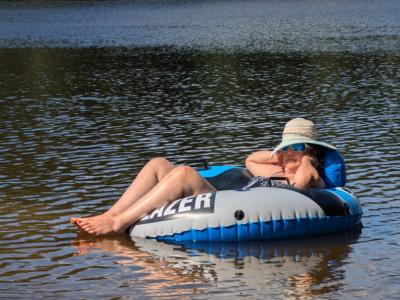 PXL 20240810 210832552