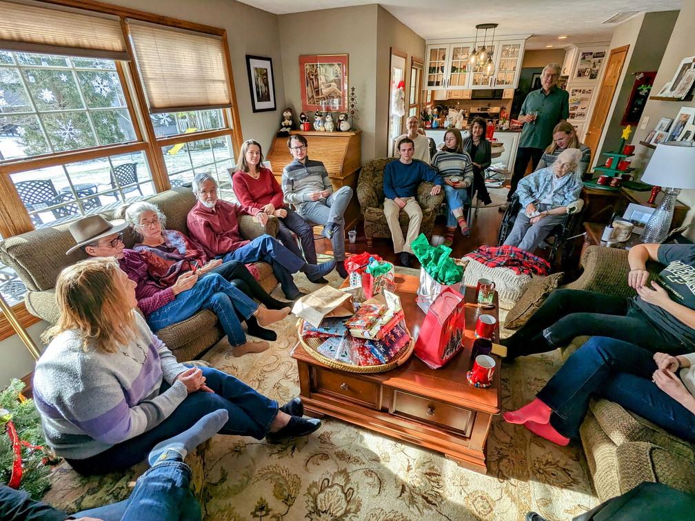 PXL 20221228 172837904 