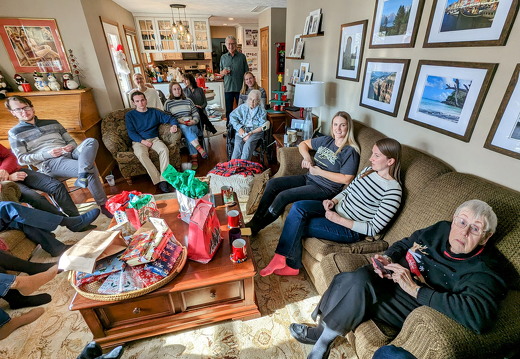 PXL 20221228 172842219 