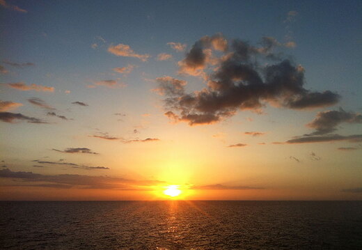 Sunset-Negril-Cliffs