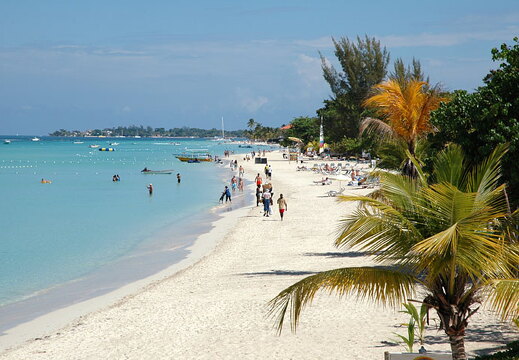 White-Sands-Beach-North-1