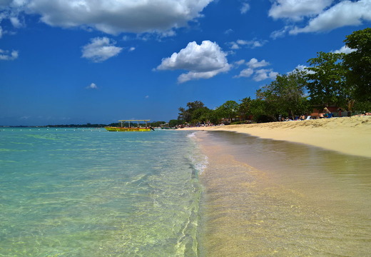 Seven-Mile-Beach-White-Sand