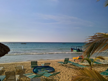 White-Sands-Empty-Sea