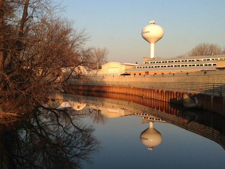 DesPlainesRiverTrail watertower