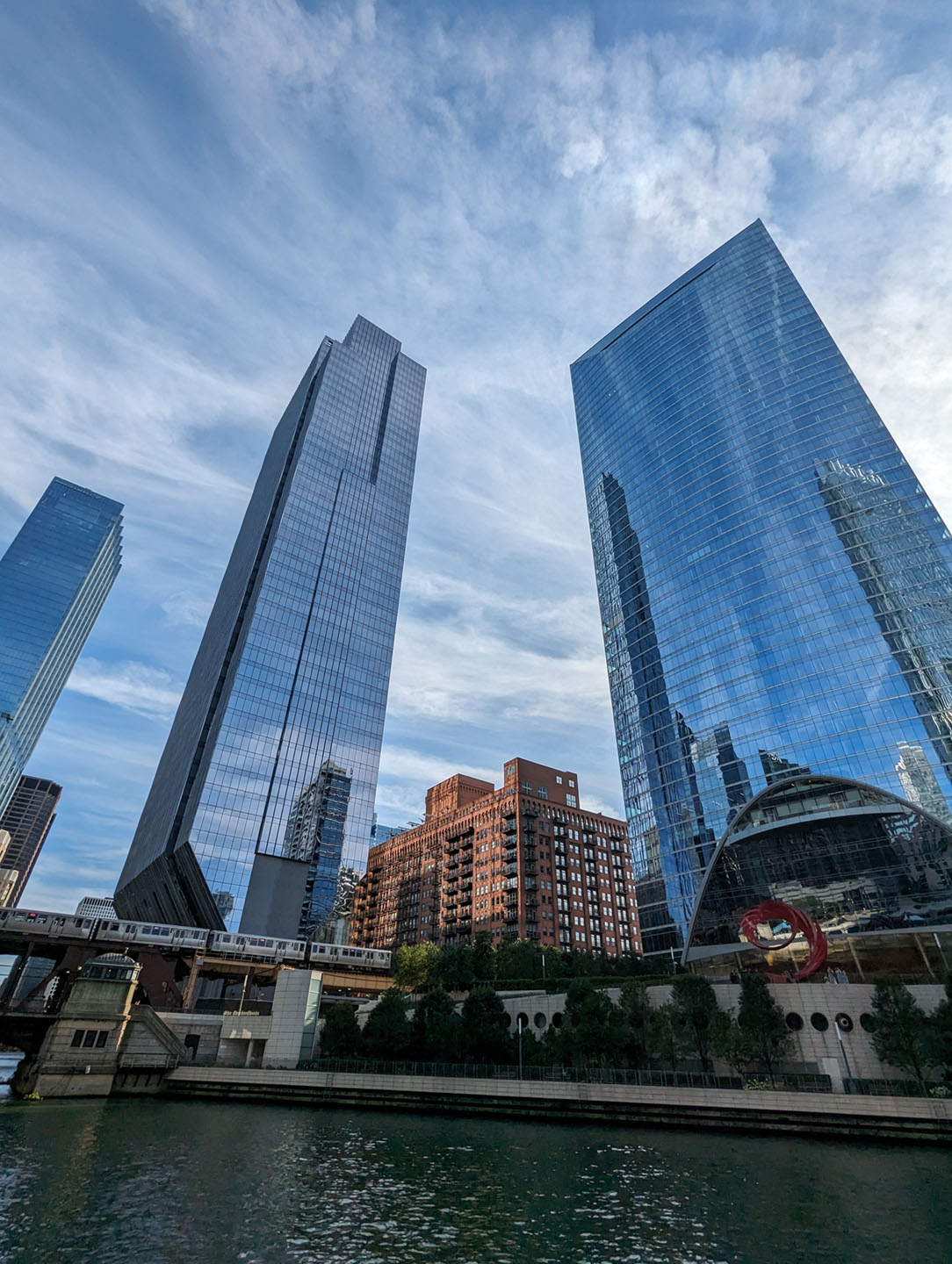 PXL 20230902 221840968