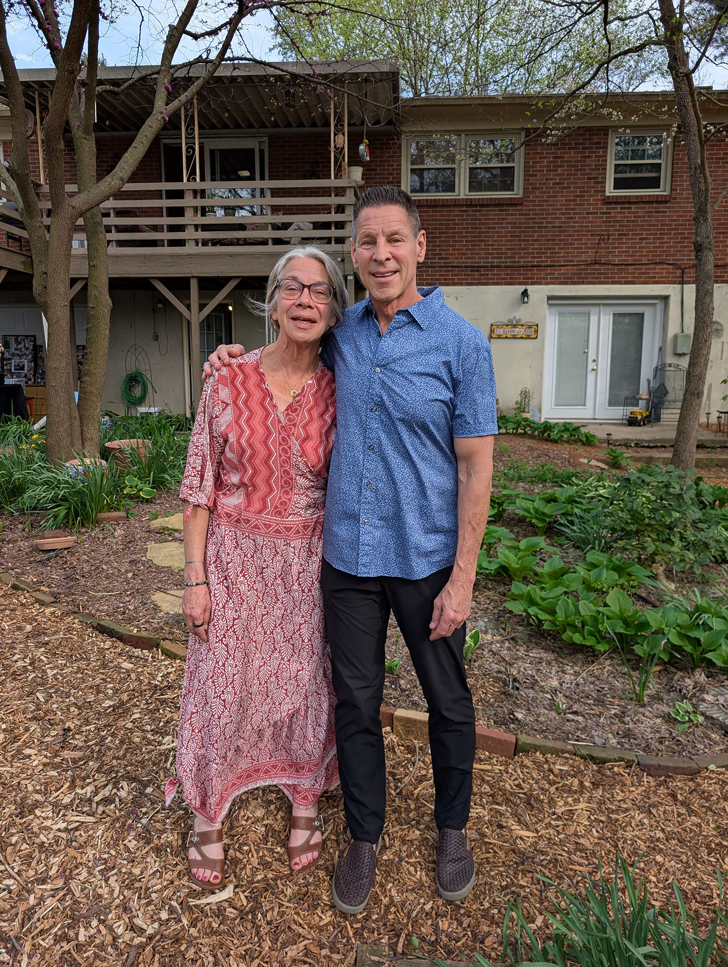 PXL 20250419 212658635