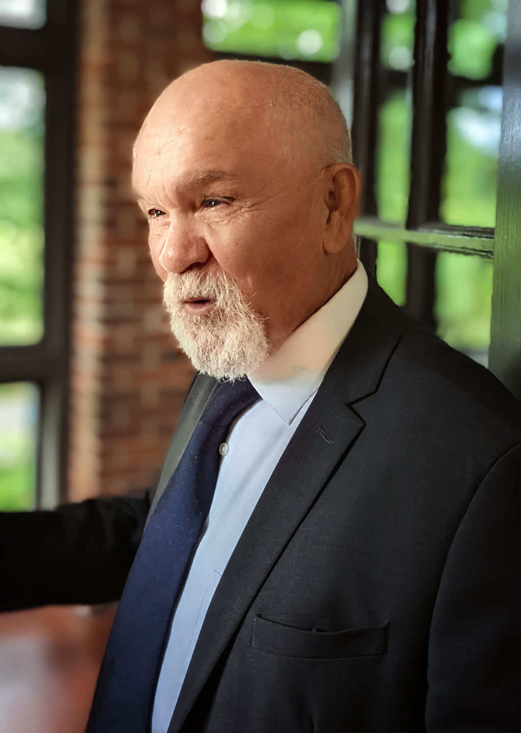 PXL 20220820 190728451.PORTRAIT 01