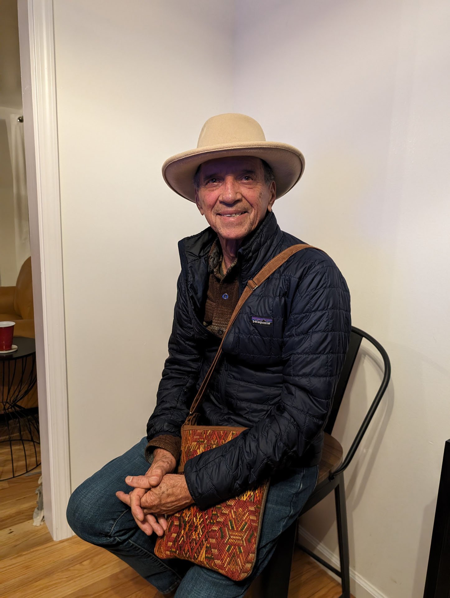 PXL 20240421 022819078