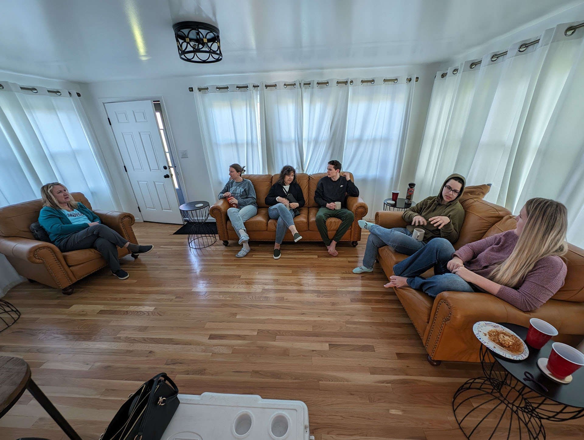 PXL 20240421 124920813