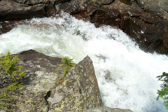 Lostlaketrail river 062202