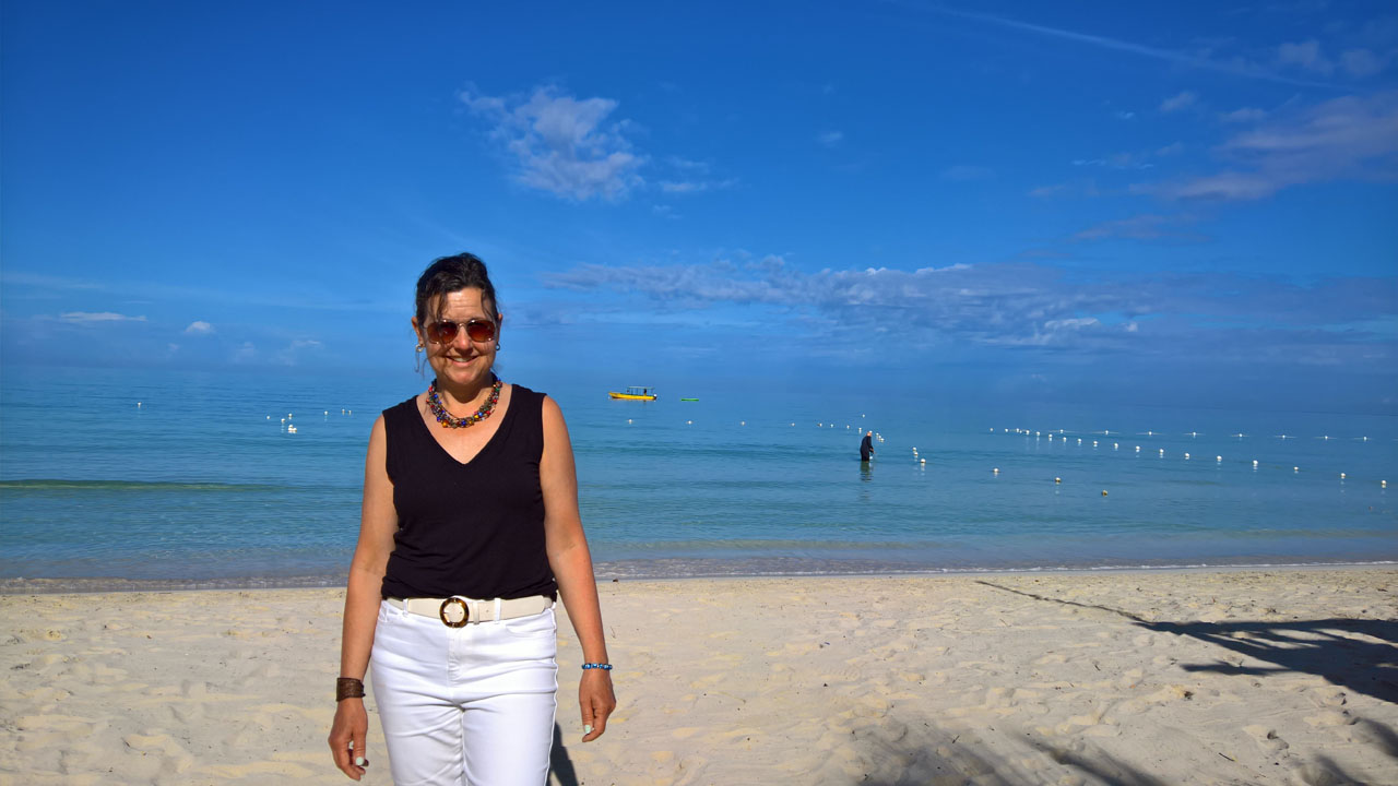 Nancy White Sands Beach1