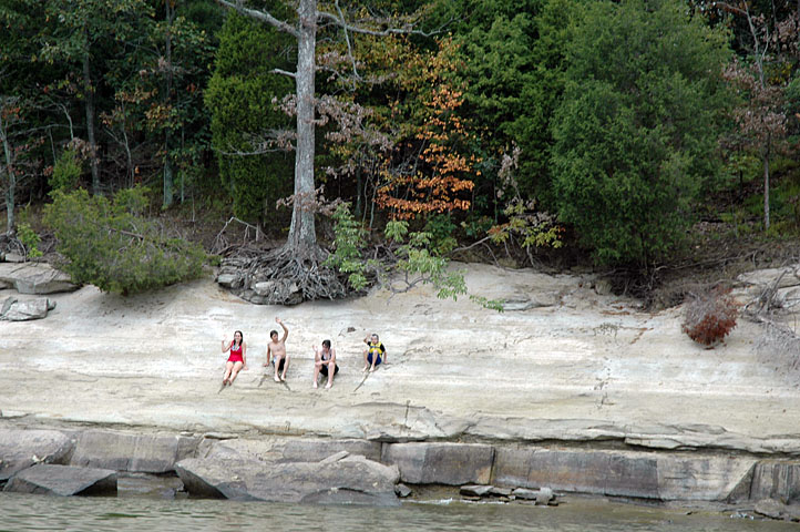 Hannah Romiro Thea Eddy