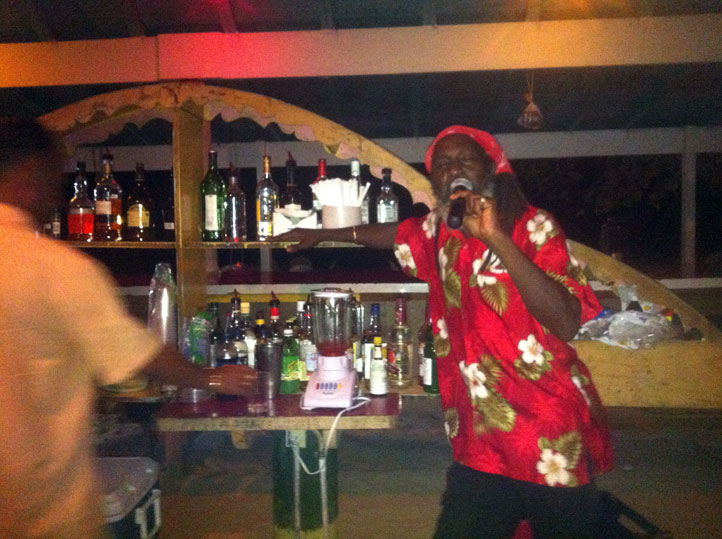 Dollyman-Hits-The-Bar