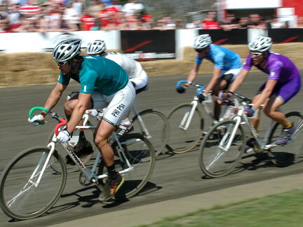 2007 Little 500 - Leading the Pack