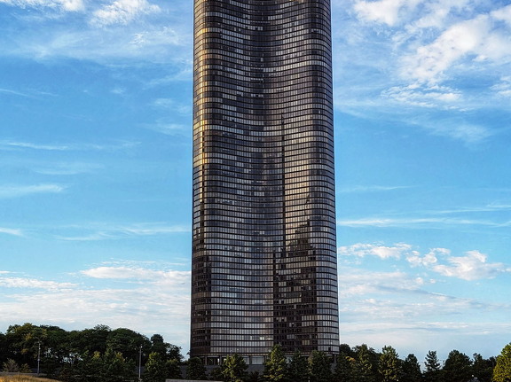 Lake Pointe Tower