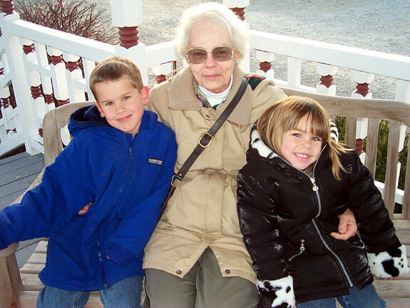 ruth-ezra-thea-11-24-00