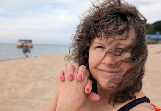 PXL 20240728 214529814.PORTRAIT