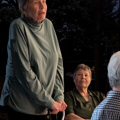 PXL 20250420 005902338