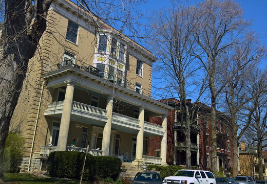 Hampton-Court-WP-20180317-14-20-20