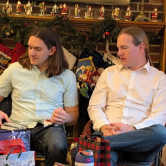 PXL 20251227 215124523