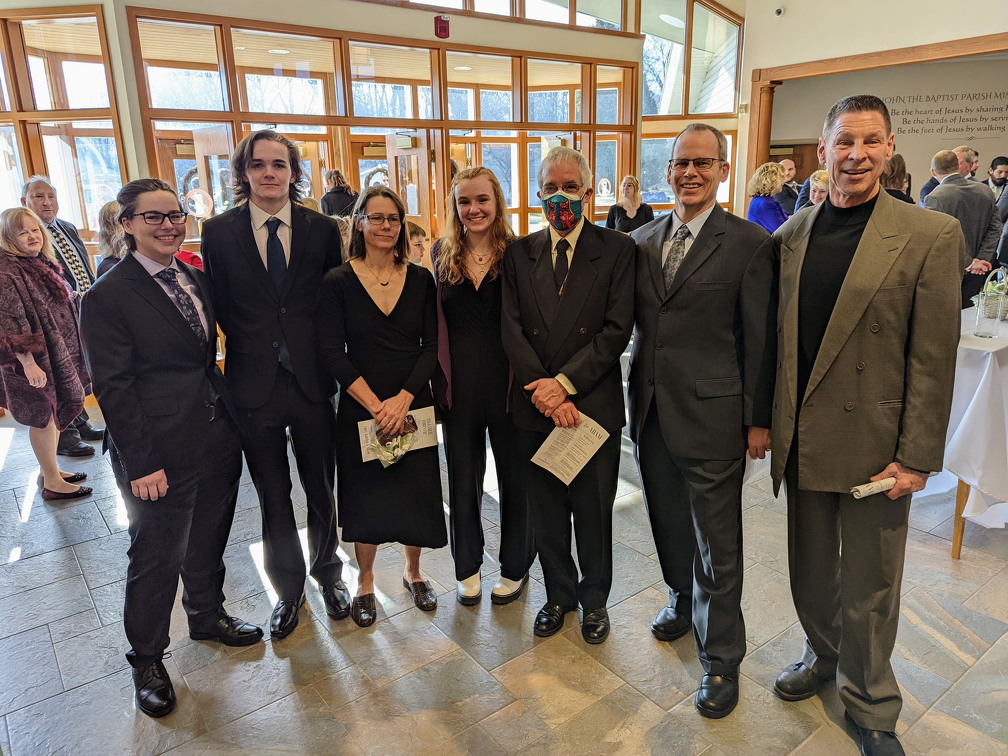 PXL 20220226 211609261 